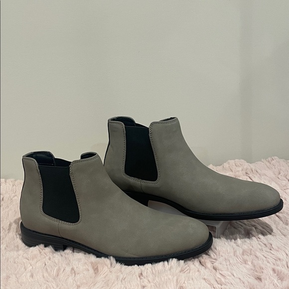 Steve Madden Men's Gray Maxxin Mid Height Chelsea Boot Boots, size 8.5 M - Picture 3 of 7
